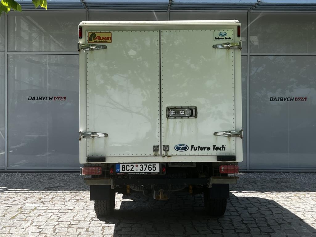 isuzu-d-max-1-9-sc-skrin-6-m-t-l-4x4 - 5