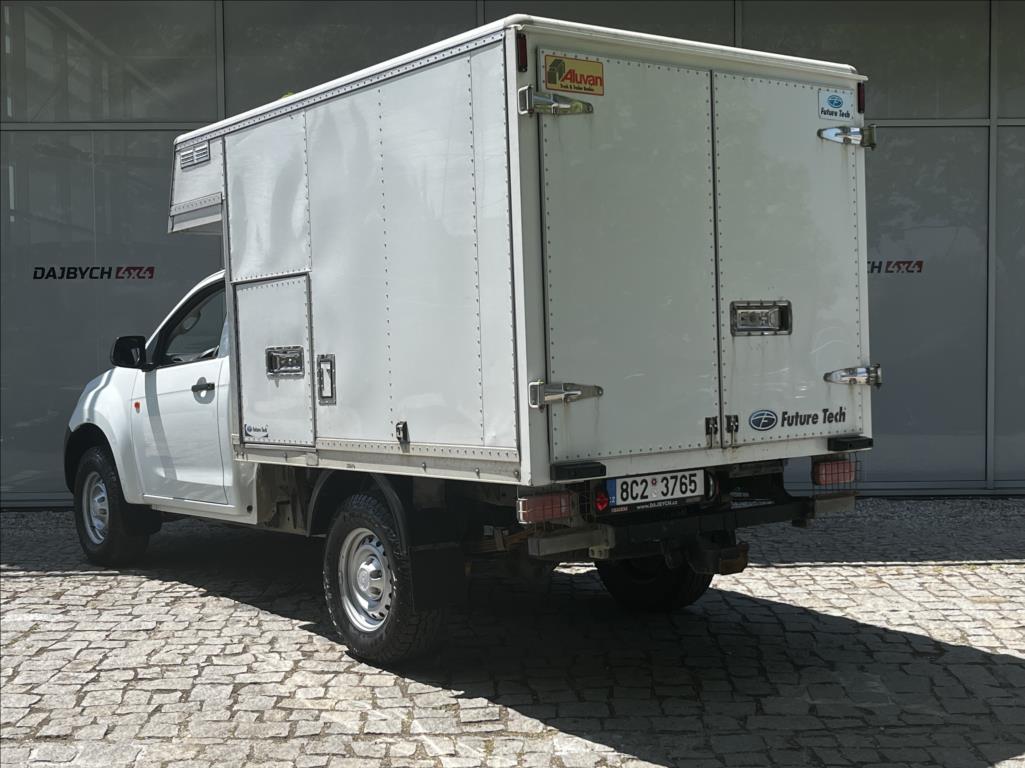 isuzu-d-max-1-9-sc-skrin-6-m-t-l-4x4 - 6