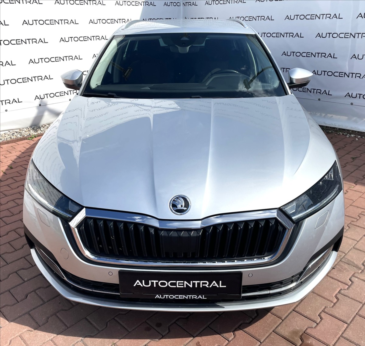skoda-octavia-1-0-tsi-81kw-e-tec-stk-5-28 - 1