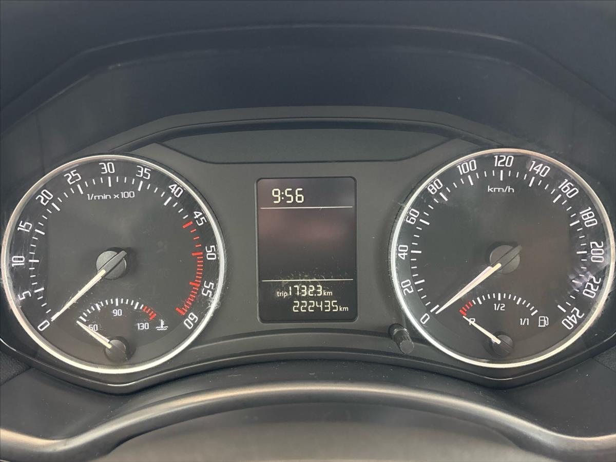 skoda-octavia-1-9-tdi-ambiente - 8