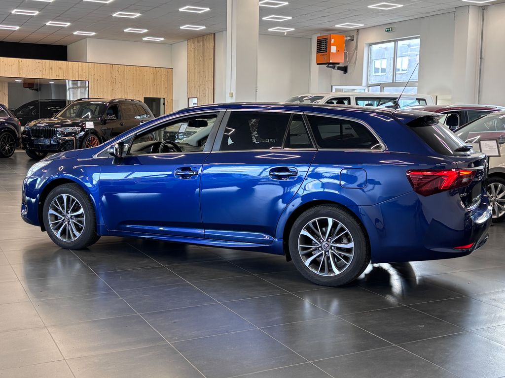 toyota-avensis-1-8vvt-i-bi-led-pano-kamera - 3