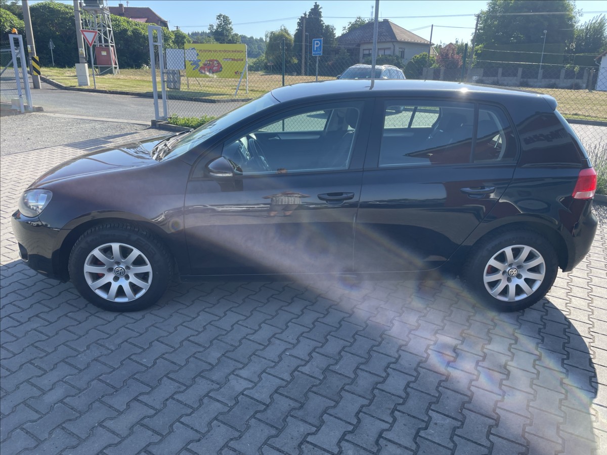volkswagen-golf-1-6-tdi-77-kw-digiklima-ok-stk-7-2027-vi - 4