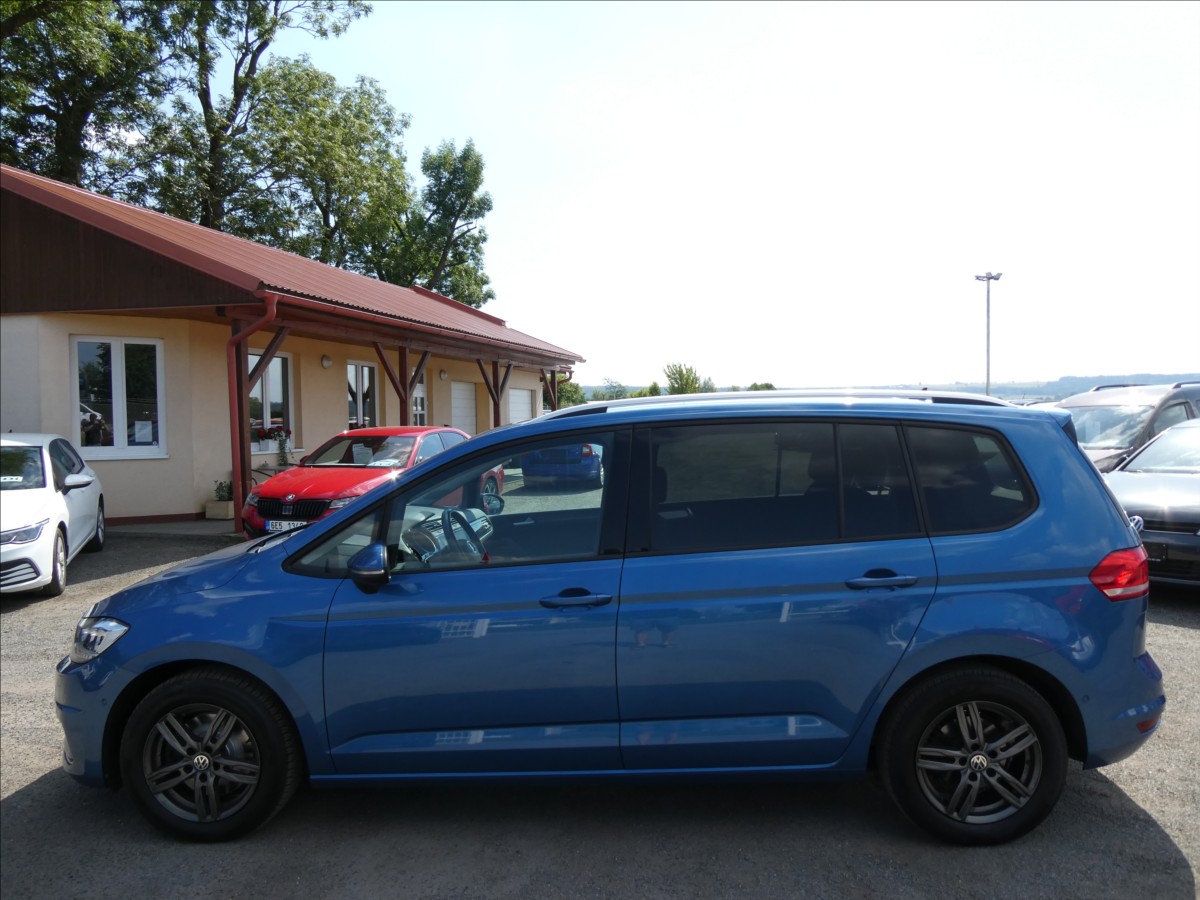 volkswagen-touran-1-4-tsi-110kw-dsg-led-serviska - 5