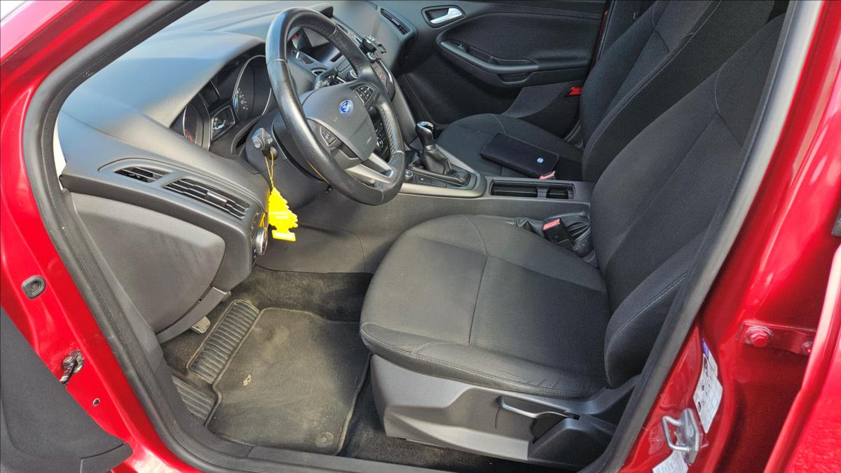 ford-focus-1-0-eco-boost-100k-trend - 6
