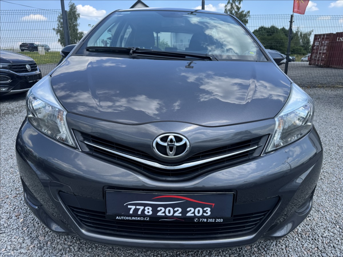 toyota-yaris-1-3-i-73kw-bluetooth-kamera - 1