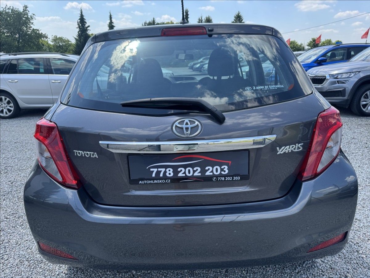 toyota-yaris-1-3-i-73kw-bluetooth-kamera - 5