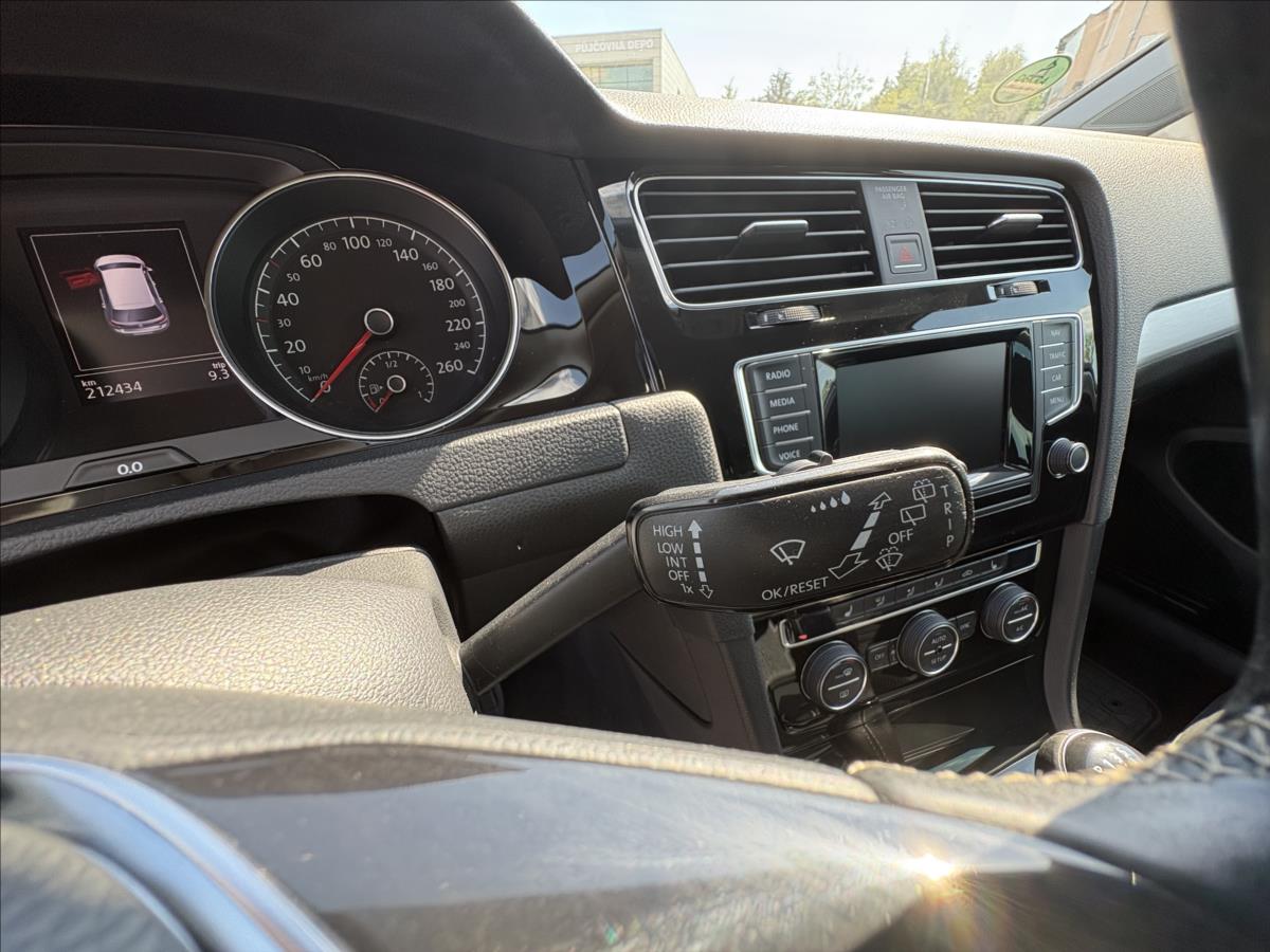 volkswagen-golf-2-0-tdi-110kw-cup-navi-kamera - 7