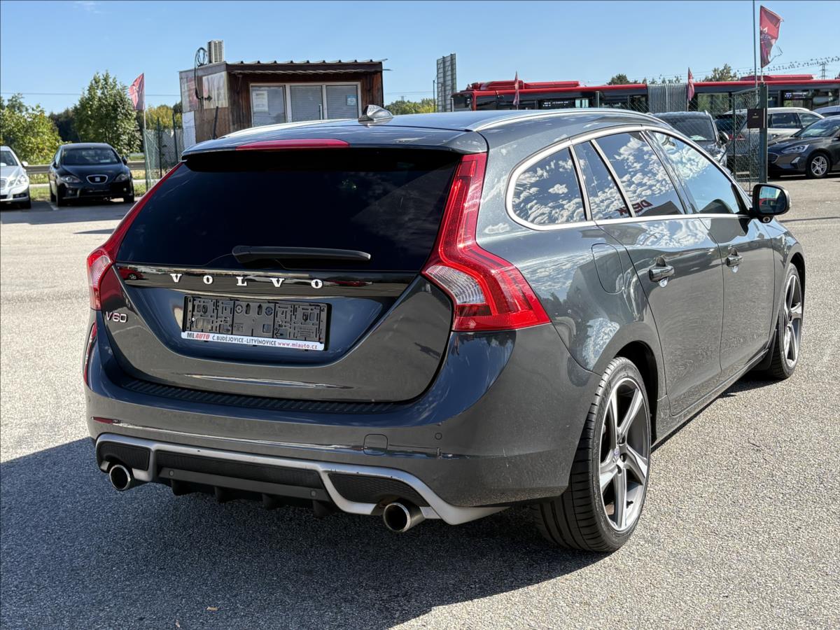 volvo-v60-2-4-d5-r-design-at-awd-xen-vyb - 1
