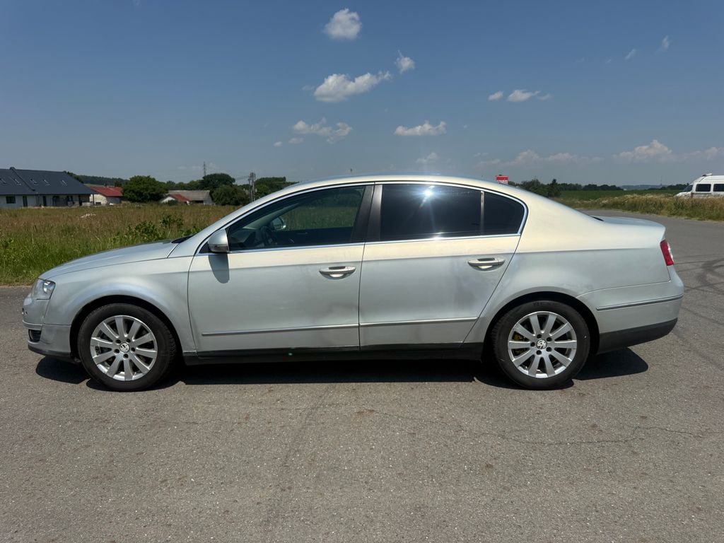 volkswagen-passat-2-0-103-kw-klimatizace-plne-dopustena - 1
