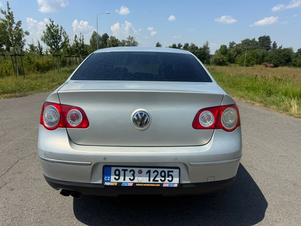 volkswagen-passat-2-0-103-kw-klimatizace-plne-dopustena - 3