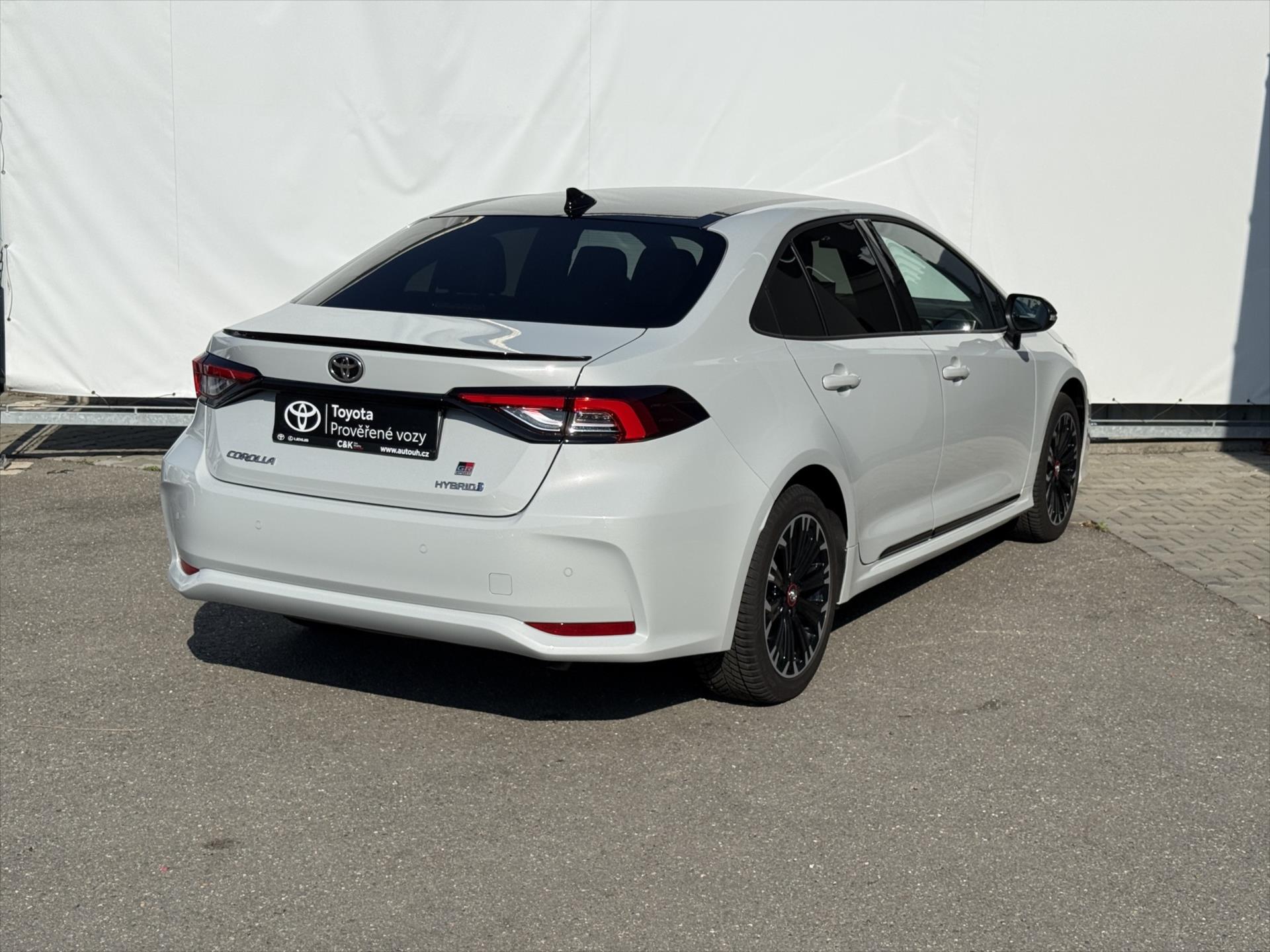 toyota-corolla-1-8-gr-sport-hybrid - 5