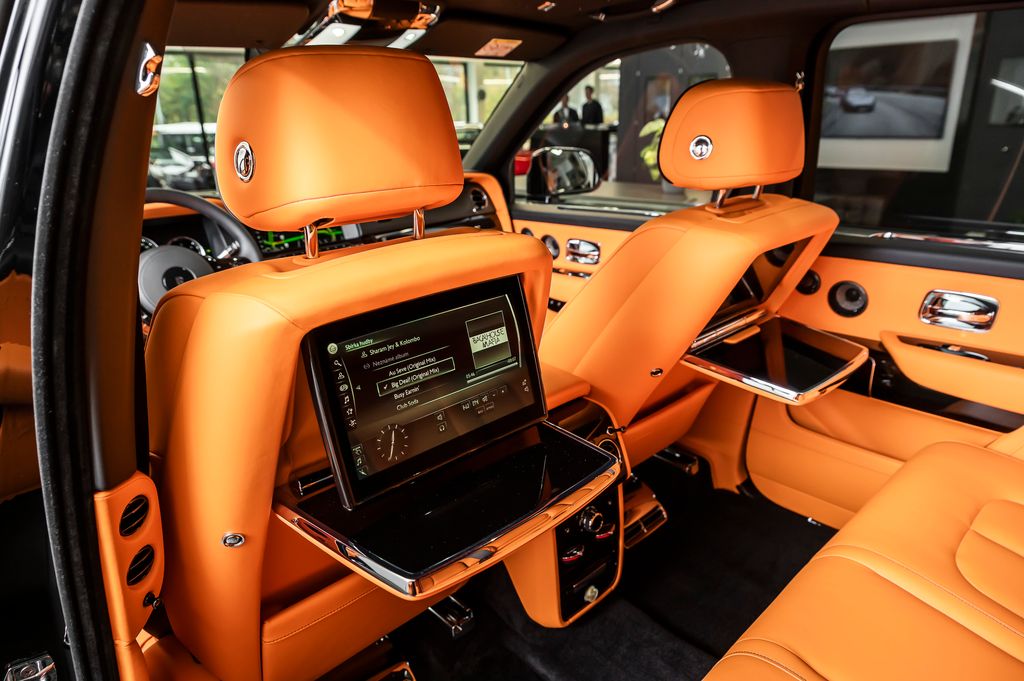 rolls-royce-cullinan-black-badge - 8