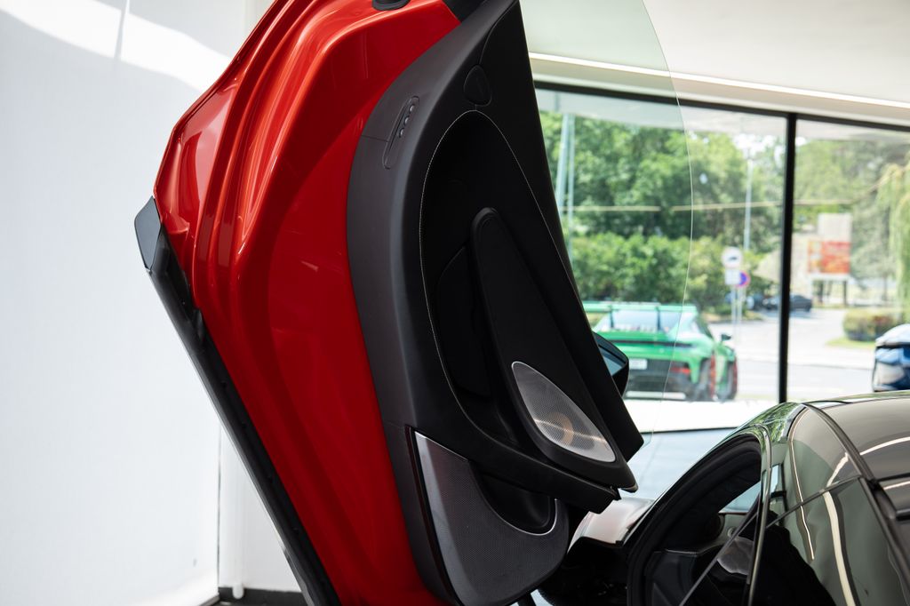 mclaren-bower-wilkins-pano-lift-matne-ppf - 7