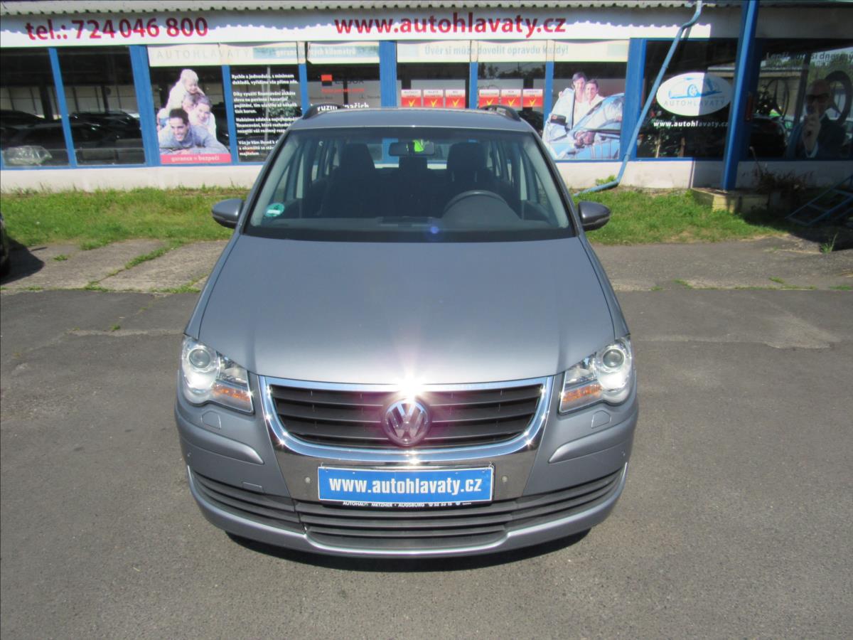 volkswagen-touran-1-9-tdi-77kw-dsg - 1
