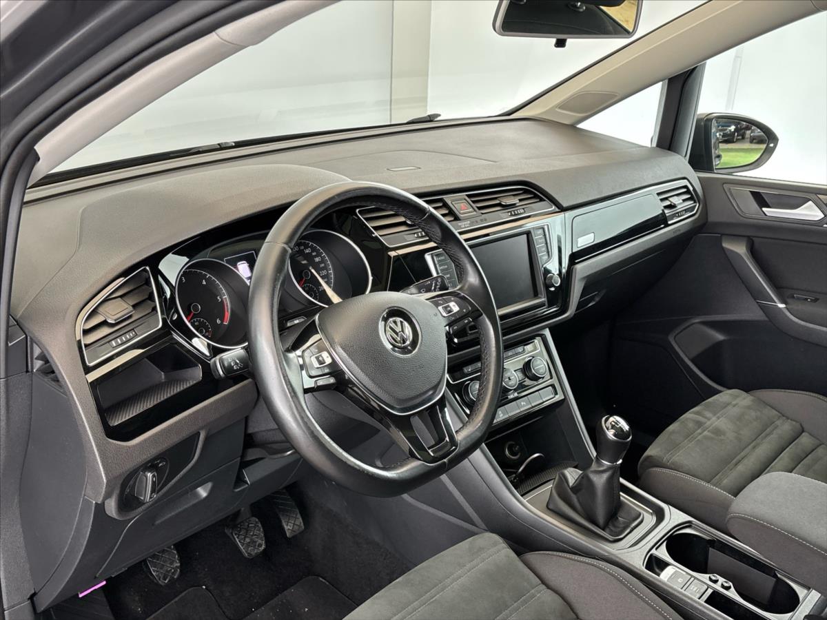 volkswagen-touran-2-0-2-0tdi-comfortline - 5