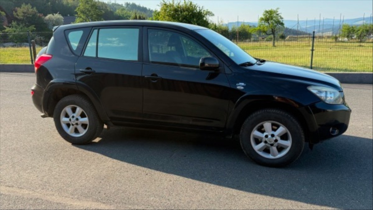 toyota-rav4-2-2-130kw - 1