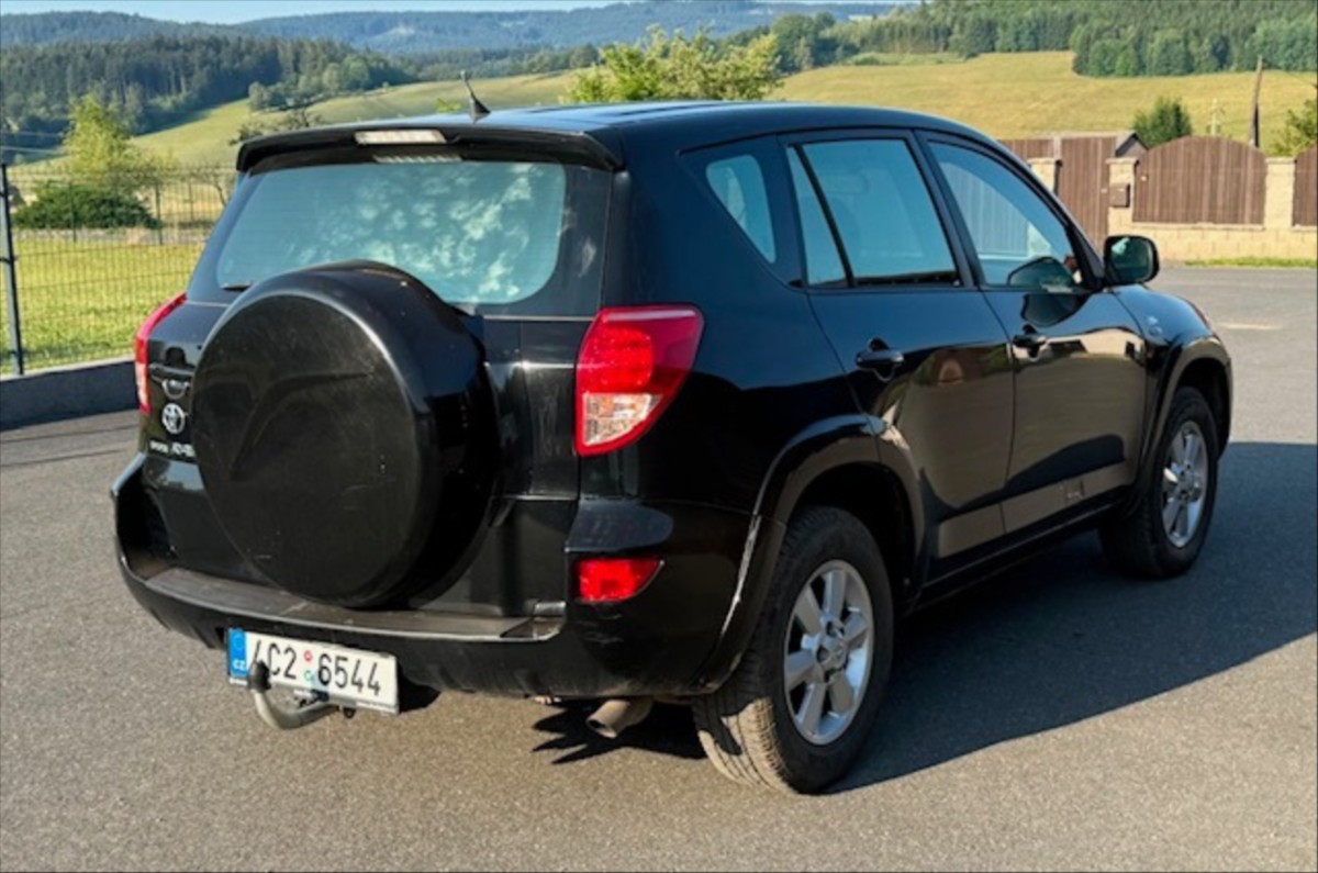 toyota-rav4-2-2-130kw - 3