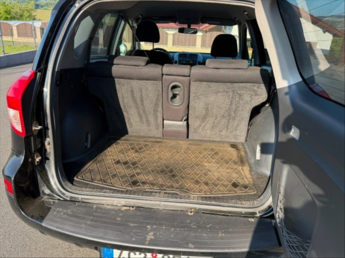 toyota-rav4-2-2-130kw - 7