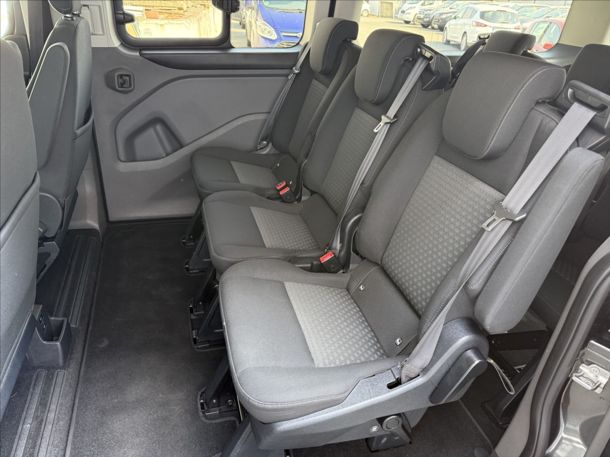 ford-tourneo-custom-2-0-long-96kw-po-servisu - 8