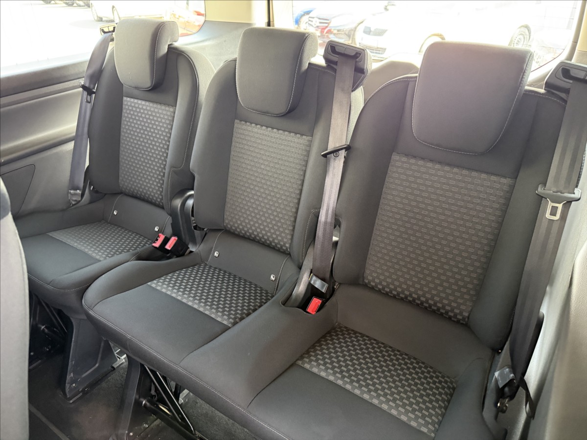 ford-tourneo-custom-2-0-long-96kw-po-servisu - 9