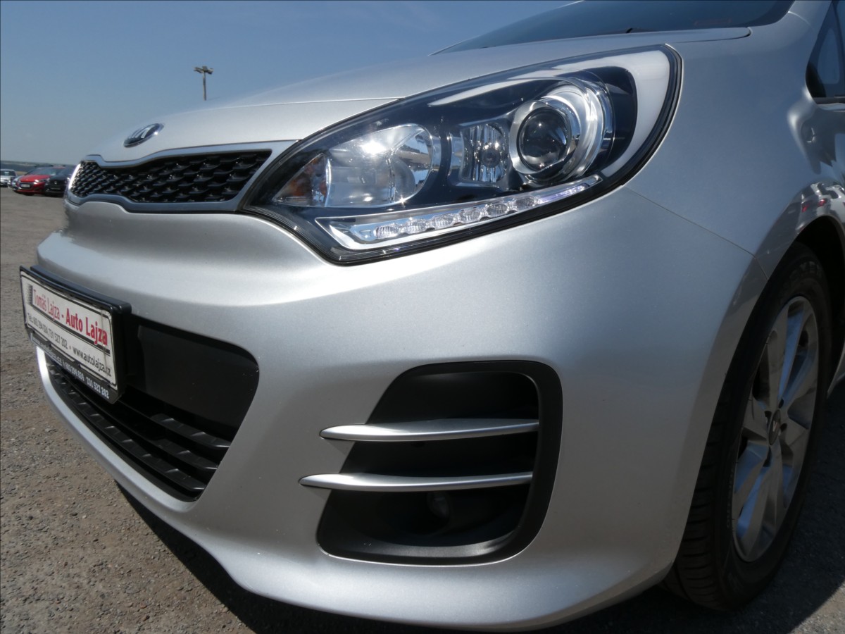 kia-rio-1-2-i-62kw-serviska-navi - 3