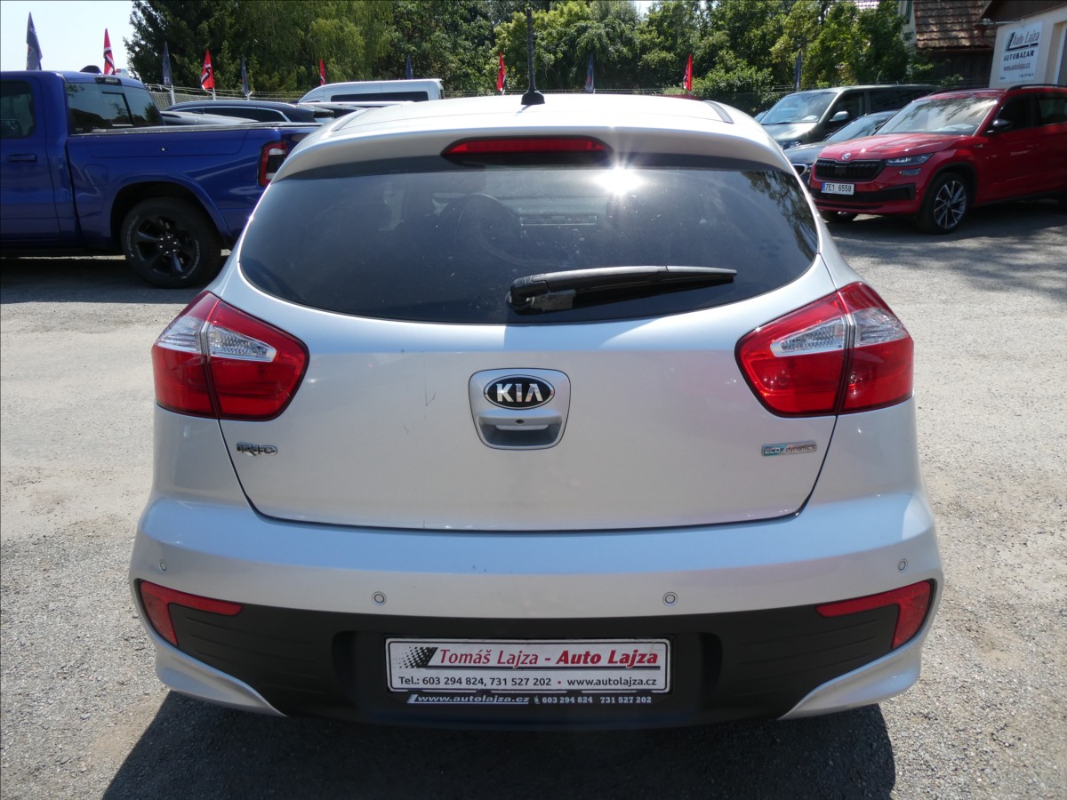 kia-rio-1-2-i-62kw-serviska-navi - 7