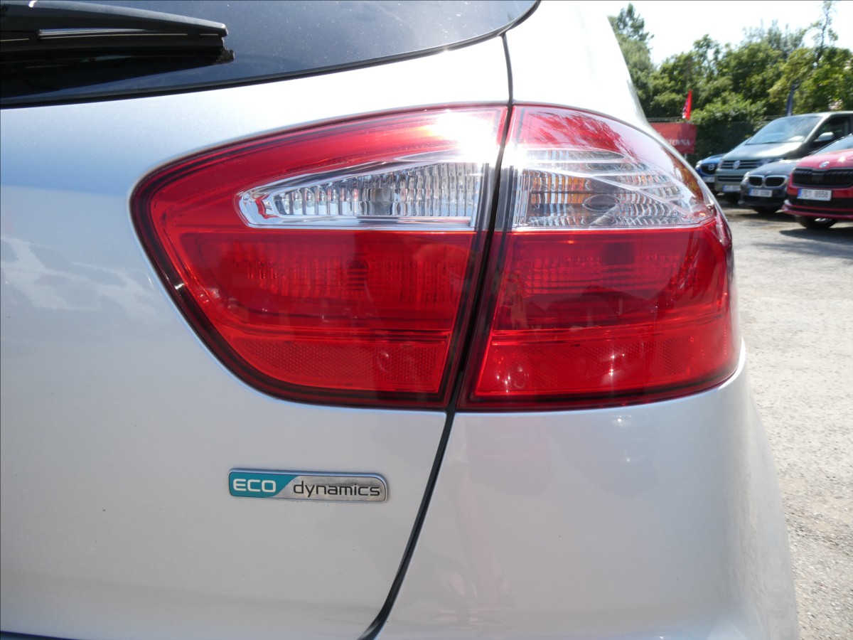 kia-rio-1-2-i-62kw-serviska-navi - 9