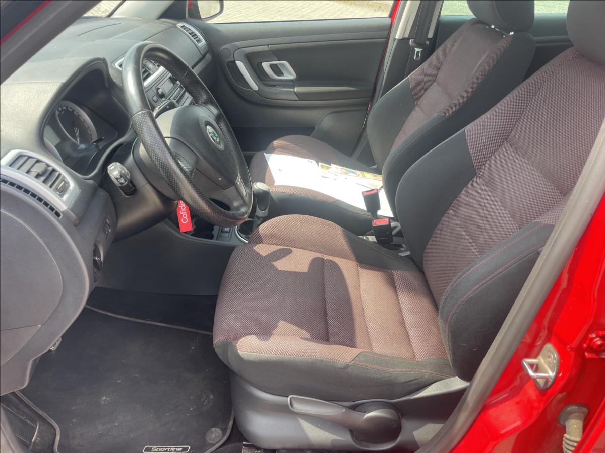 skoda-fabia-1-6-i-77kw-sportline-klimatronic-esp-tempomat - 6
