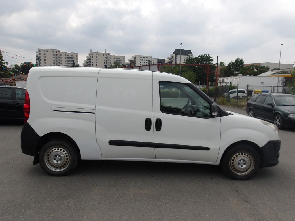 fiat-doblo-cargo-1-4i-cr-1-maj-21-dph - 9