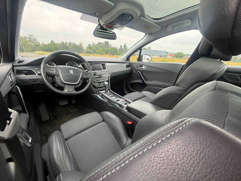 peugeot-508-sw-automaticka-prevodovka-panorama-klimatizace - 8