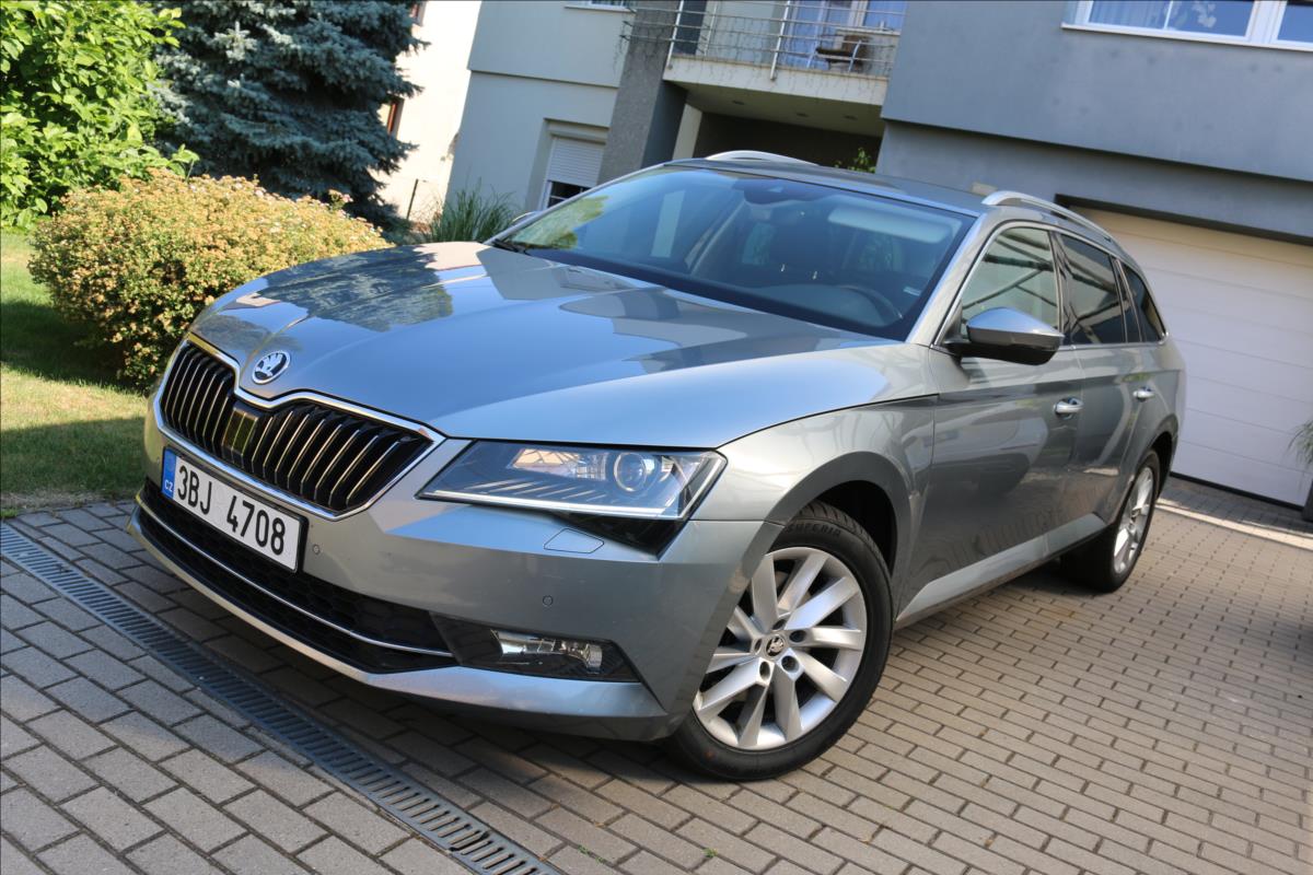 Škoda Superb 2,0 TDi, DSG , 4x4