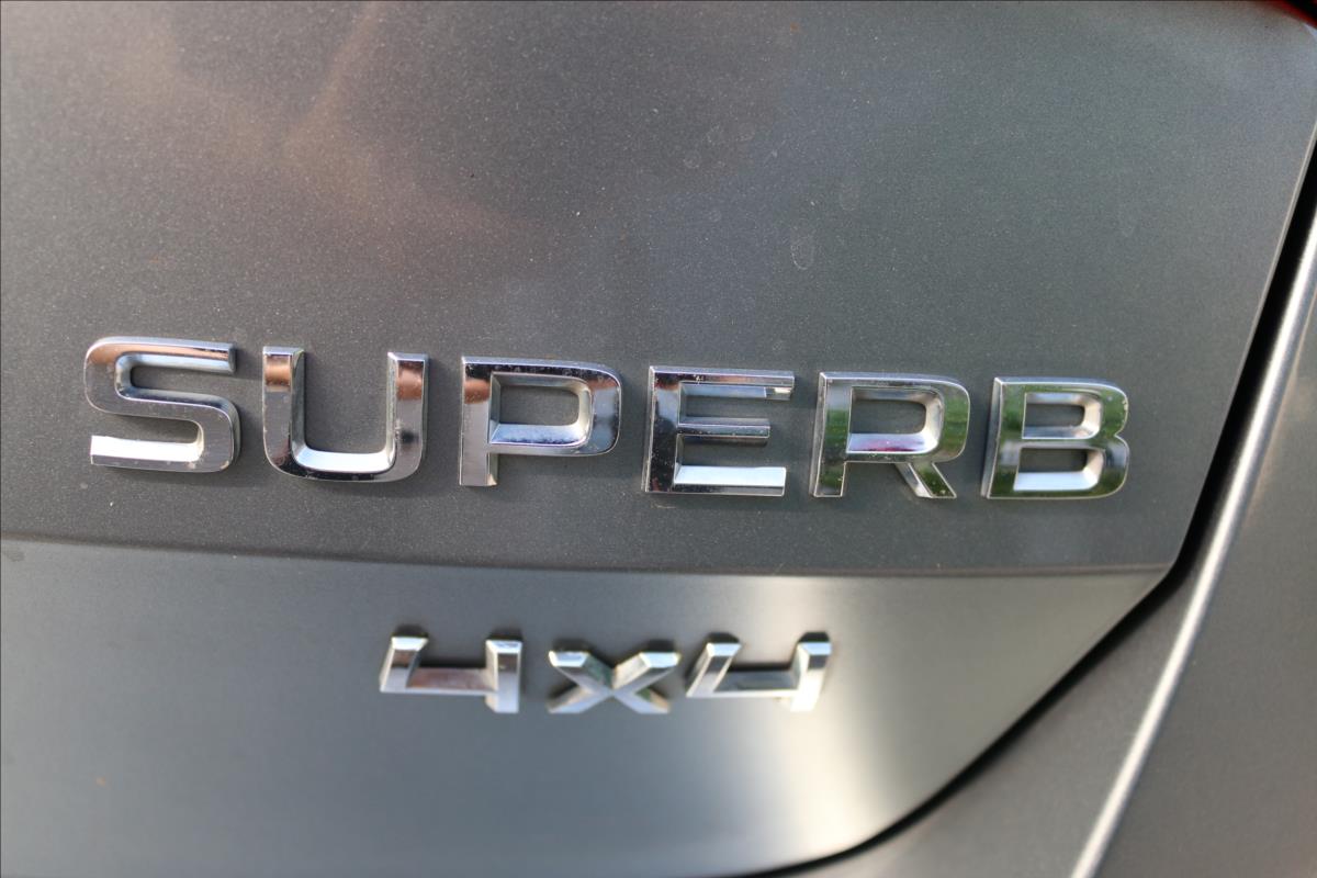 skoda-superb-2-0-tdi-dsg-4x4 - 8