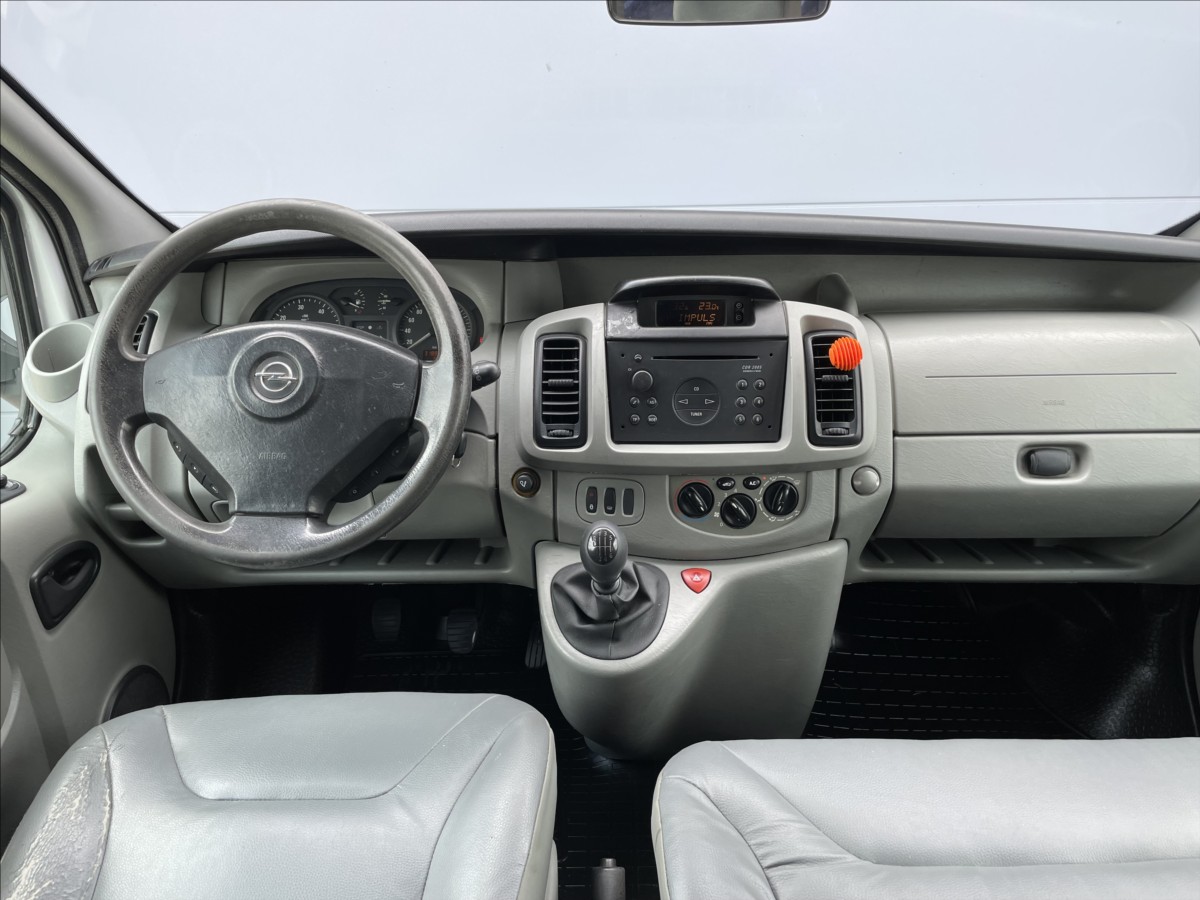 opel-vivaro-1-9-dci-74kw-9-mist - 8