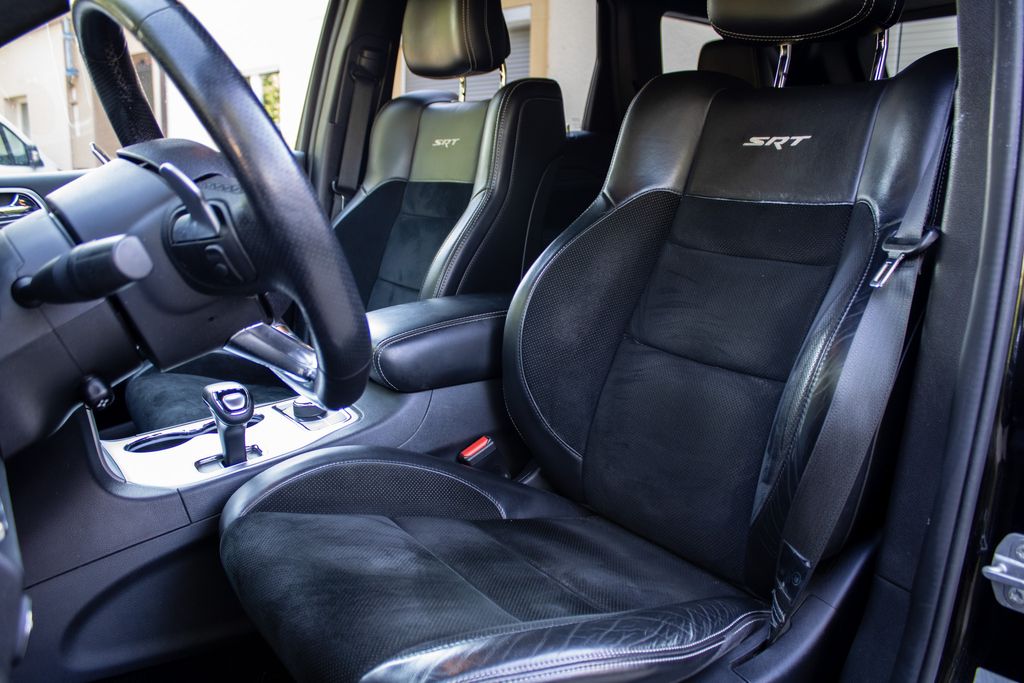jeep-grand-cherokee - 8