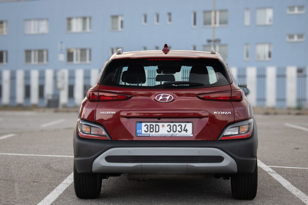 hyundai-kona-145-kw-zaruka-do-1-8-2028-tazne-automat - 5