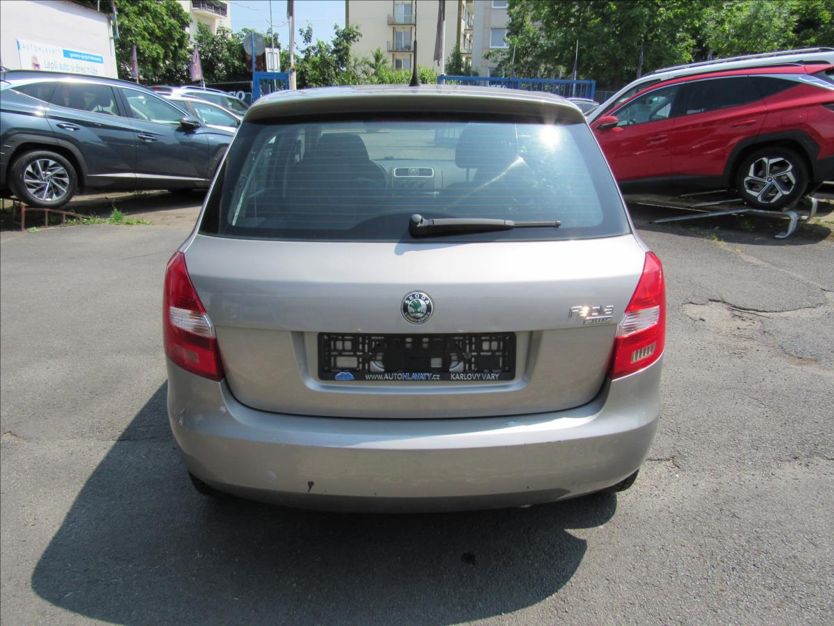 skoda-fabia-1-2-htp-44kw-ambiente - 4
