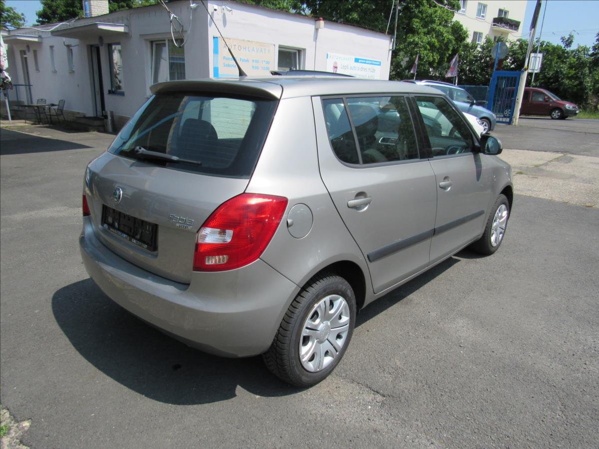skoda-fabia-1-2-htp-44kw-ambiente - 5