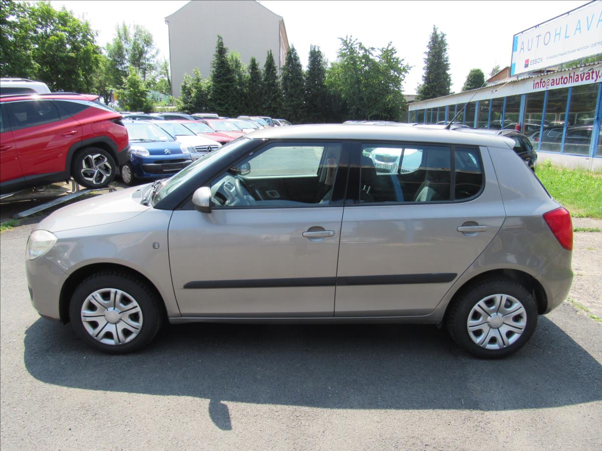 skoda-fabia-1-2-htp-44kw-ambiente - 6