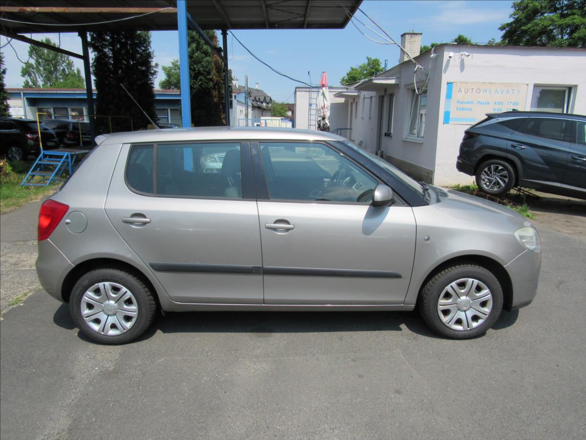 skoda-fabia-1-2-htp-44kw-ambiente - 7