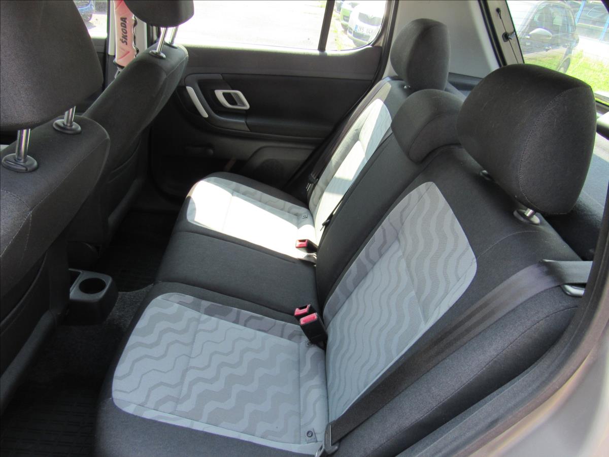 skoda-fabia-1-2-htp-44kw-ambiente - 9