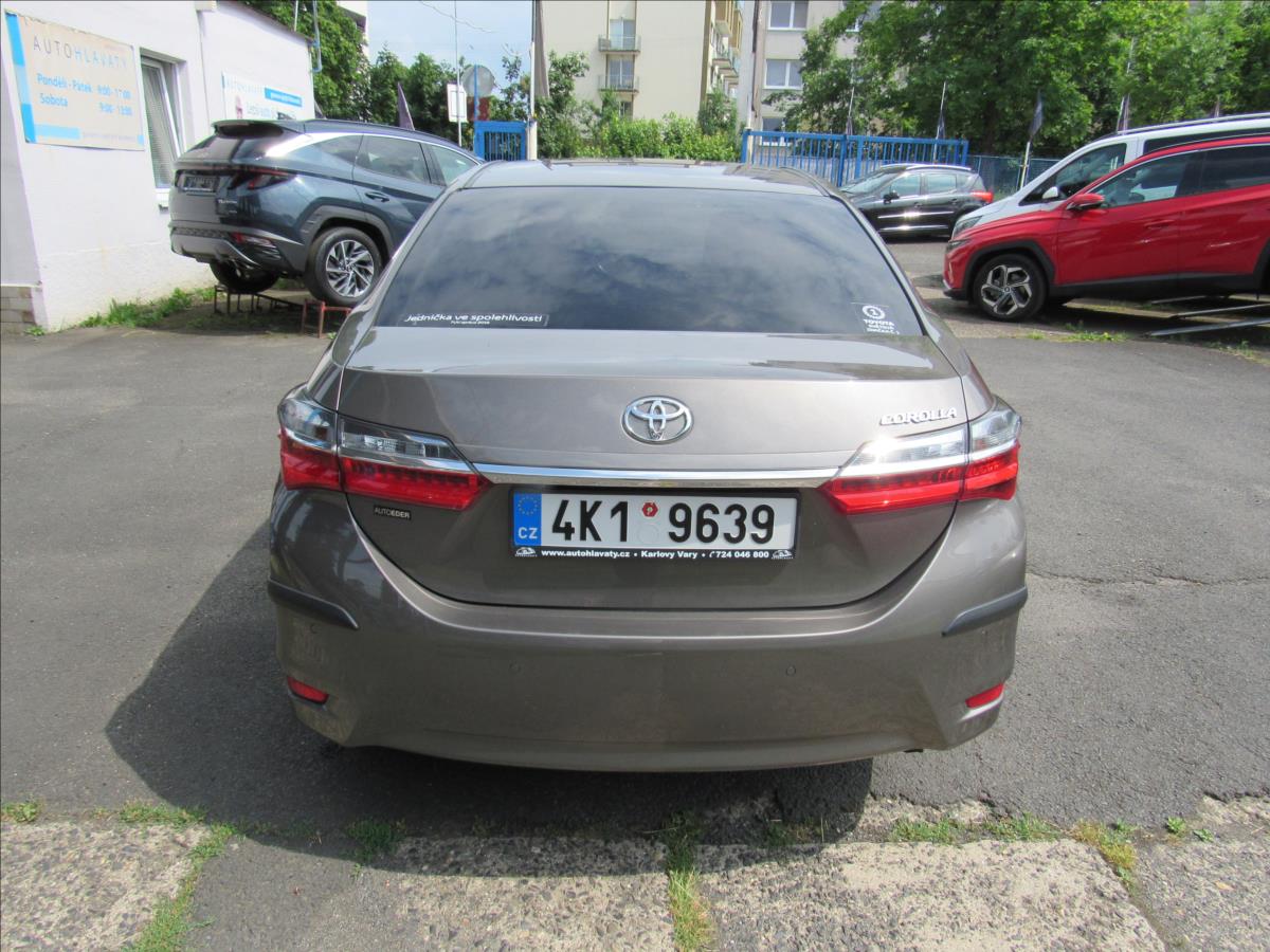 toyota-corolla-1-6-vvt-i-97kw-sedan - 4