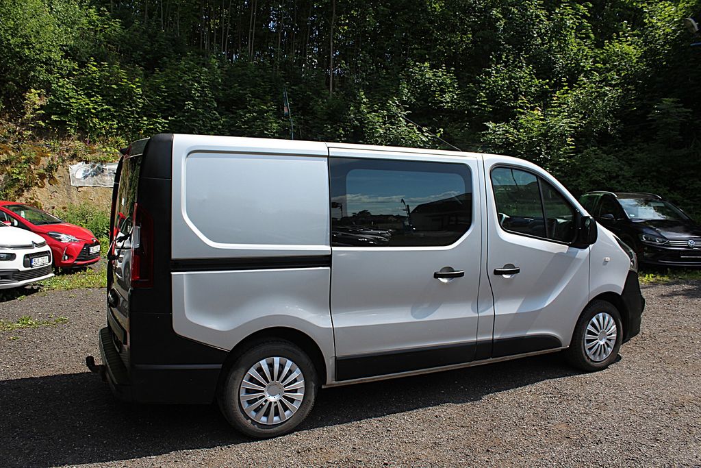 opel-vivaro-1-6-bicdti-103-kw-5-mist - 4