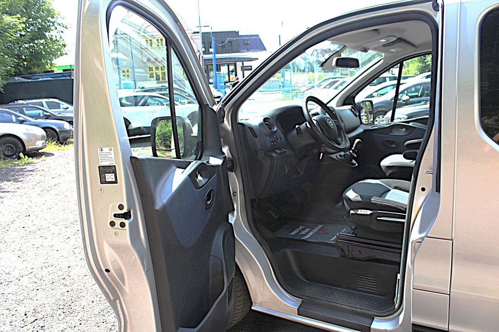 opel-vivaro-1-6-bicdti-103-kw-5-mist - 7