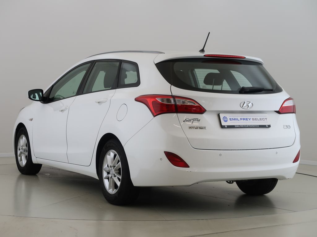 hyundai-i30-1-6i-88kw-klima-manual-cz-1maj - 6