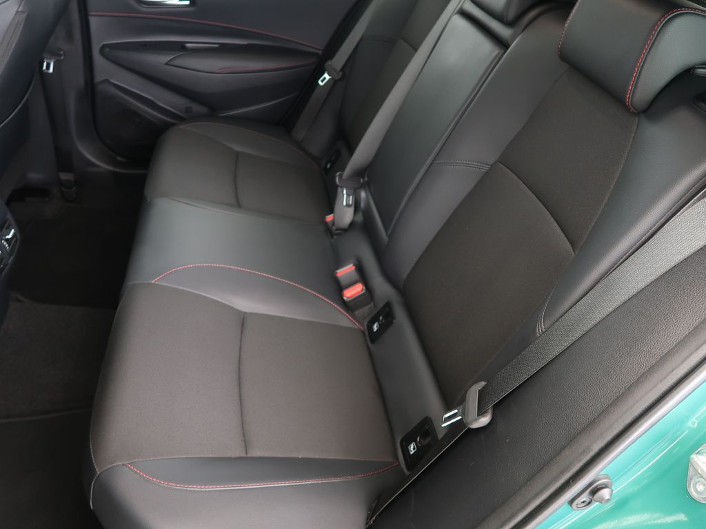 toyota-corolla-2-0hybrid-cz-1maj-gr-sport-jbl - 9