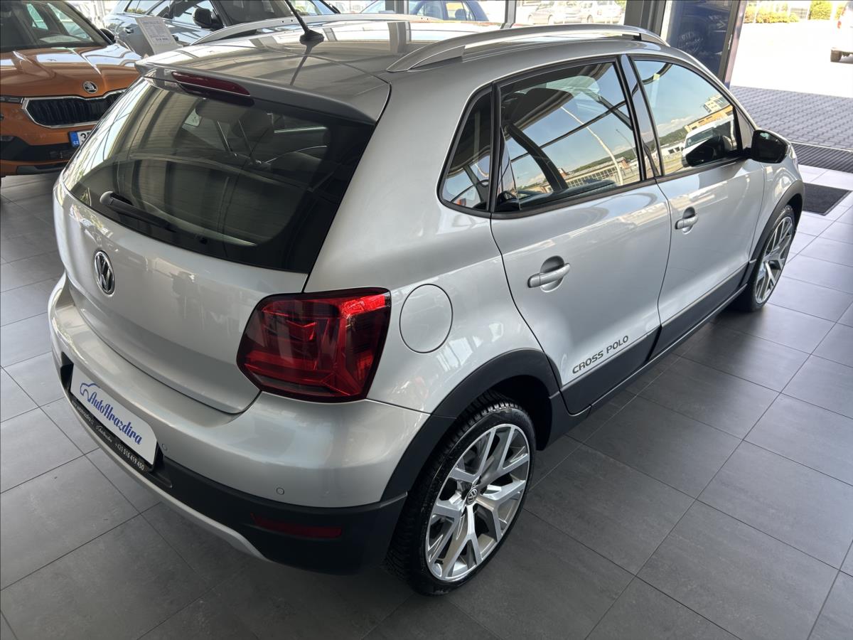 volkswagen-polo-1-2-tsi-cross-serviska-1-maj - 5