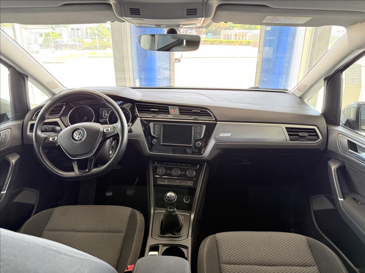 volkswagen-touran-2-0-tdi-110kw-1-maj-7mist-tazne - 8