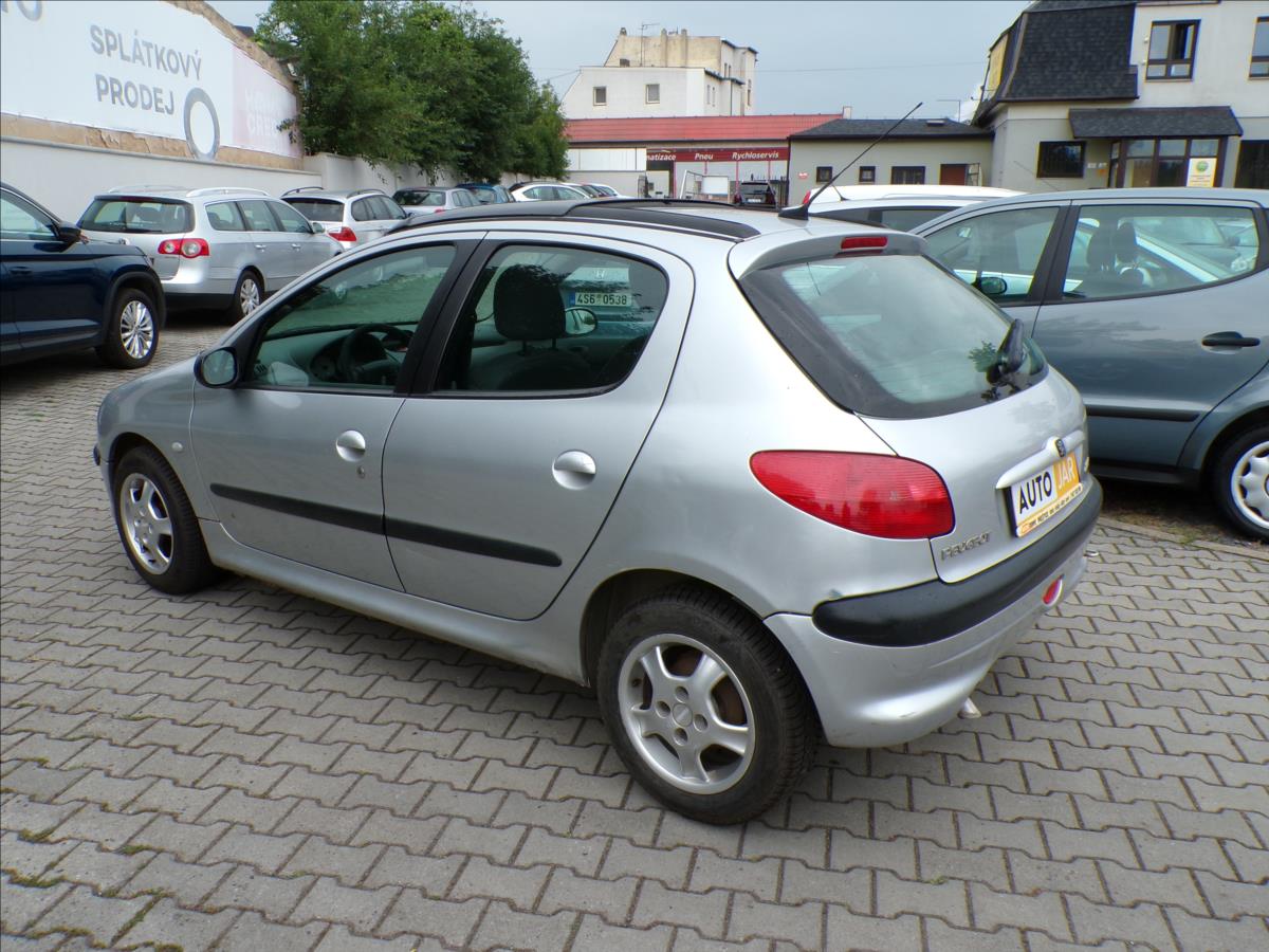 peugeot-206-1-4-i - 5
