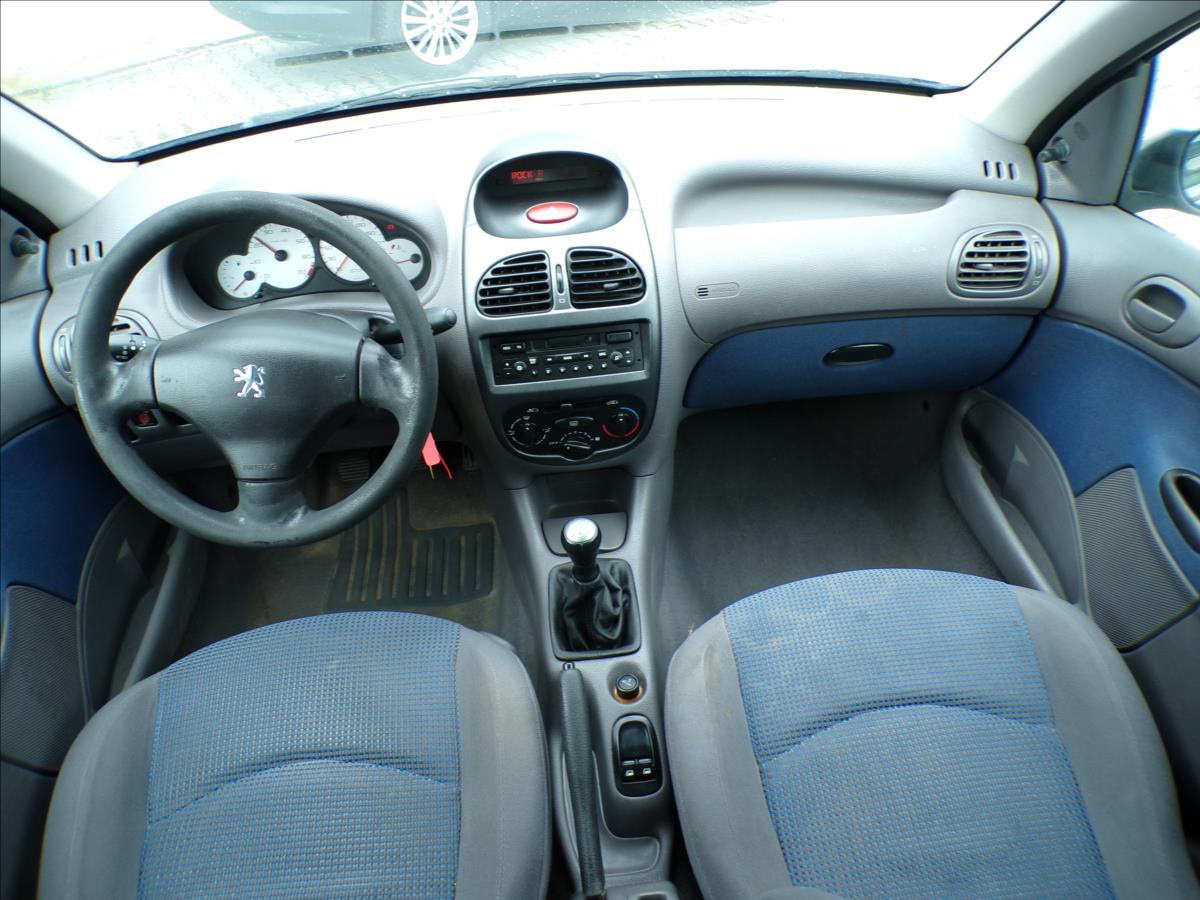 peugeot-206-1-4-i - 6