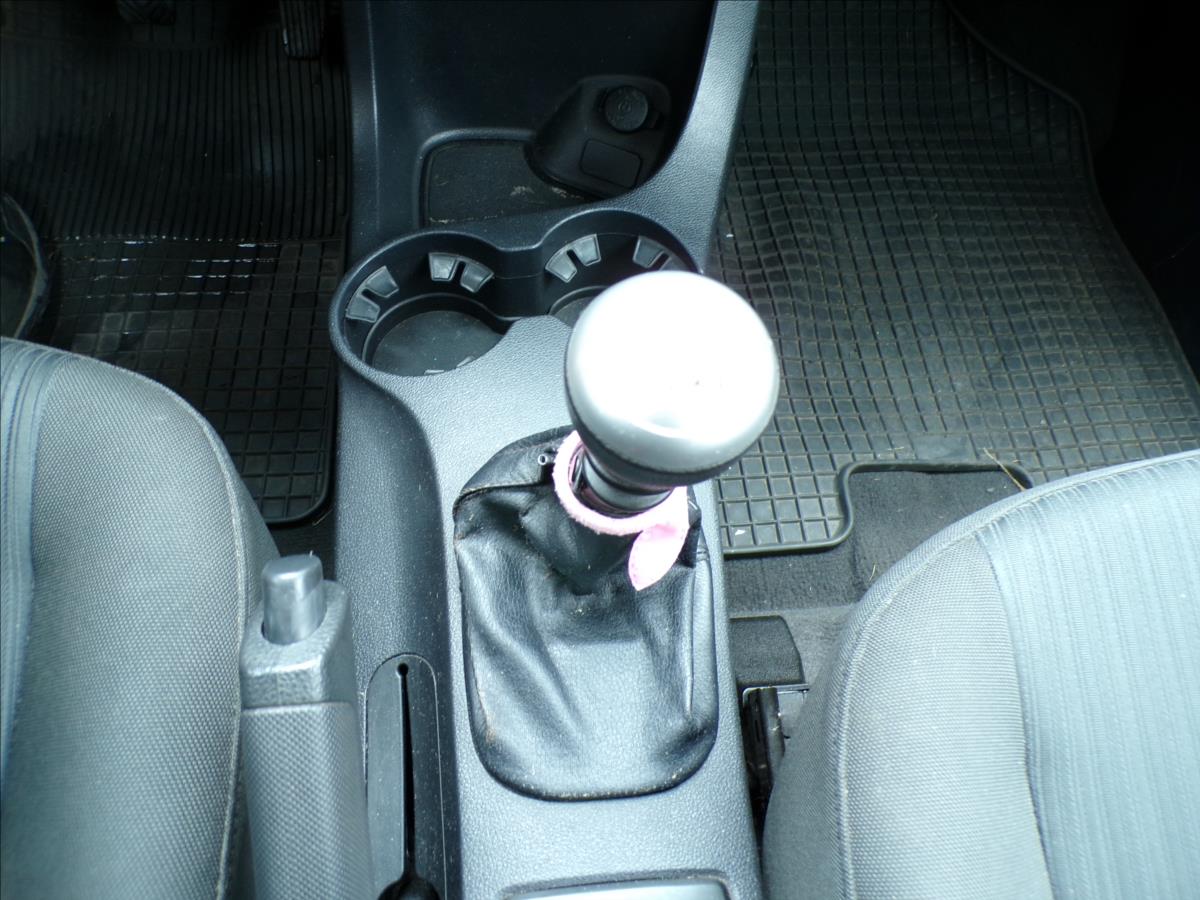 kia-sportage-2-0-crdi - 9